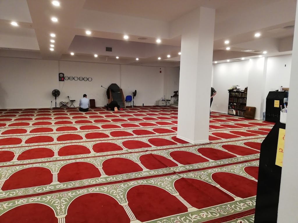 Aisha Islamic Center | 425 Rue de lAqueduc, Montréal, QC H3C 4J8, Canada | Phone: (514) 360-3133