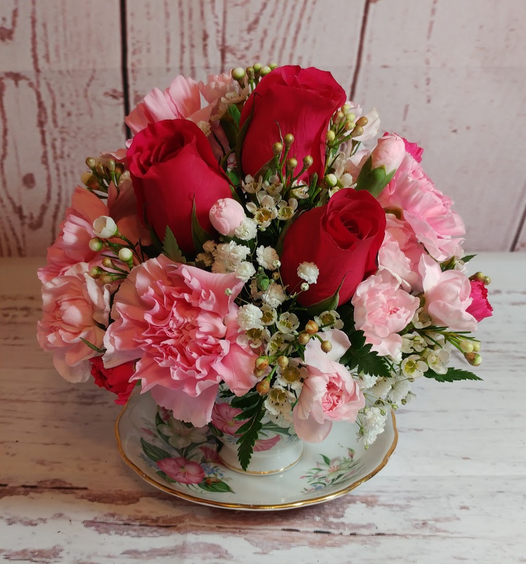Petipaw Designs Florist | 599 E Chezzetcook Rd, Head of Chezzetcook, NS B0J 1N0, Canada | Phone: (902) 719-5517