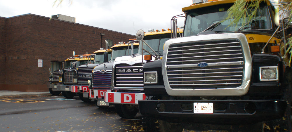 J T Supreme Heavy Hauling LTD | 10 Imperial Ct, Brampton, ON L6T 4X4, Canada | Phone: (416) 747-6661