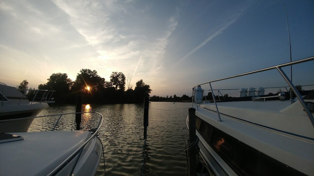 Port Franks Harbour | 7574 Biddulph St, Port Franks, ON N0M 2L0, Canada | Phone: (519) 243-2354
