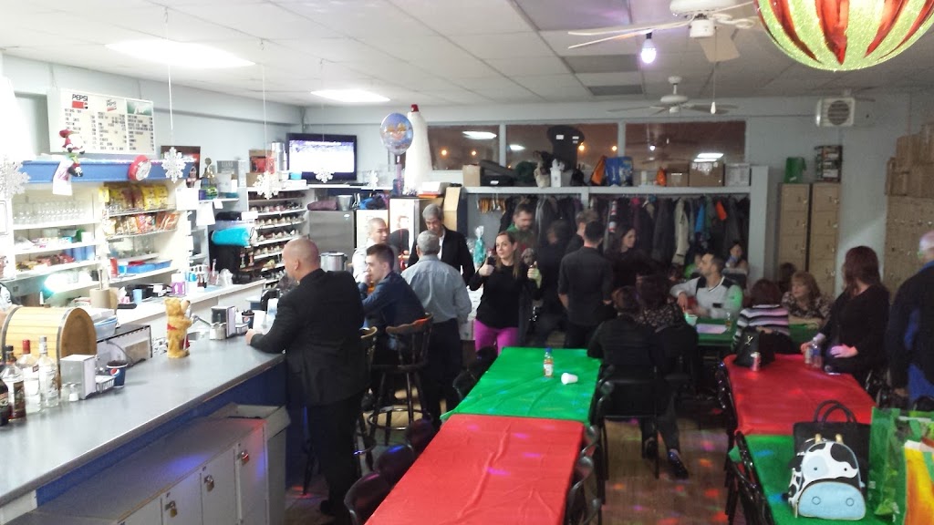 Salle de Quilles Chambly | 619 Rue Sénécal, Chambly, QC J3L 1P1, Canada | Phone: (450) 658-6572
