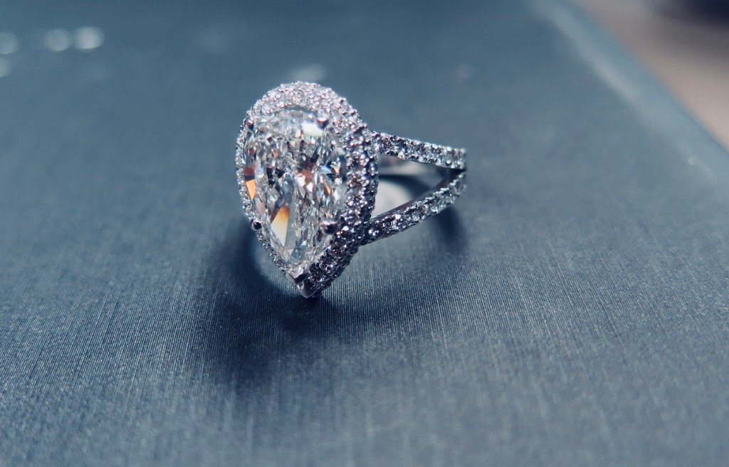 Cullinan Jewellers Inc | 1077 N Service Rd, Mississauga, ON L4Y 1A6, Canada | Phone: (905) 272-2771