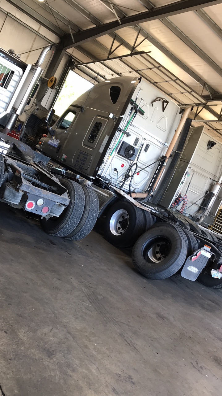 IK Truck Repair Llc | 2490 Bell Rd, Blaine, WA 98230, USA | Phone: (360) 332-8379