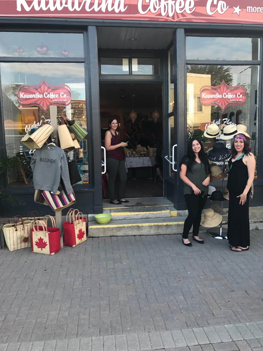 Kawartha Coffee Company + EL PATIO | 58 Bolton St, Bobcaygeon, ON K0M 1A0, Canada | Phone: (705) 738-1500