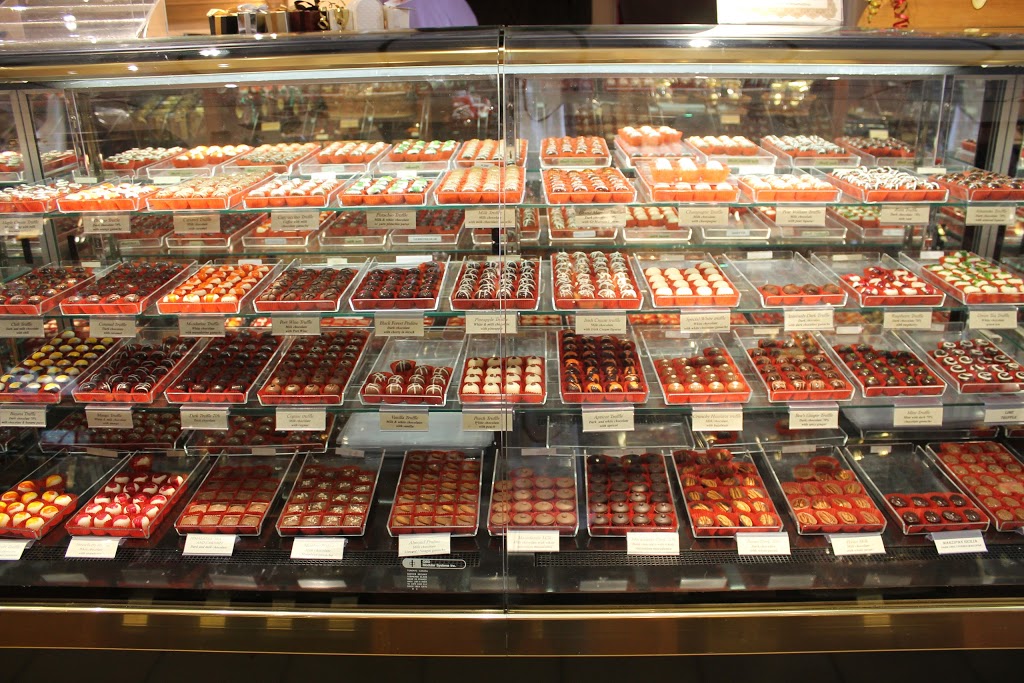 The Chocolate Messenger | 1645 Bayview Ave, East York, ON M4G 3C1, Canada | Phone: (416) 488-1414