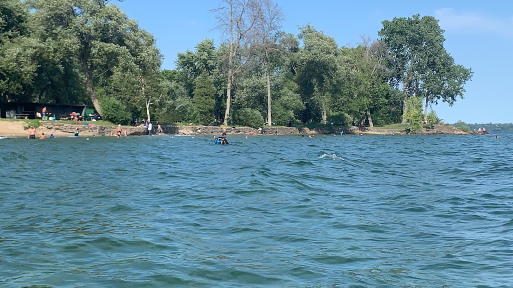 Browns Bay Park | Thousand Islands Pkwy, Mallorytown, ON K0E 1R0, Canada | Phone: (613) 923-5087