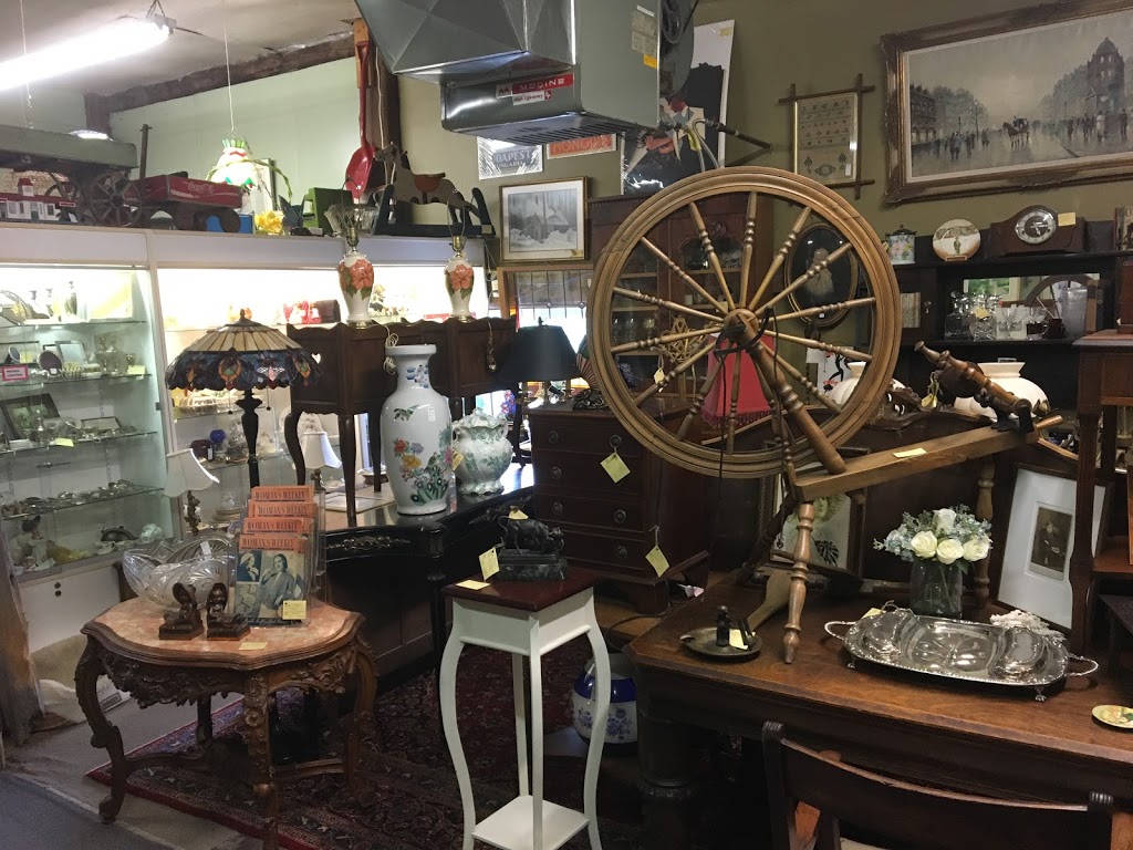 Inglewood Antique Market | 16083 Hurontario St, Inglewood, ON L0N 1K0, Canada | Phone: (905) 838-4000