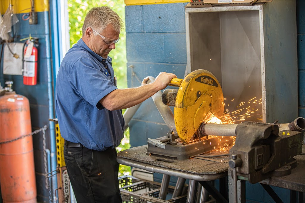 The Mufflerman - St. Thomas | 904 Talbot St, St Thomas, ON N5P 1E7, Canada | Phone: (519) 631-7050