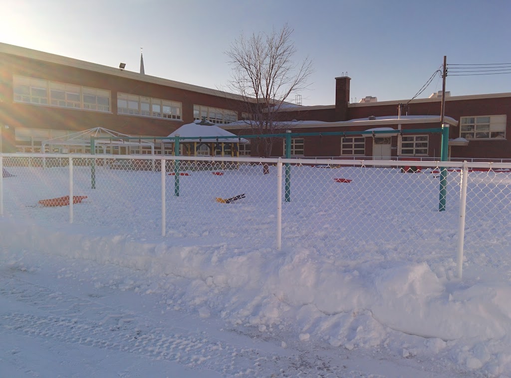 Centre De La Petite Enfance Pitatou Inc | 555 Rue Hudon, Saint-Pascal, QC G0L 3Y0, Canada | Phone: (418) 492-1378