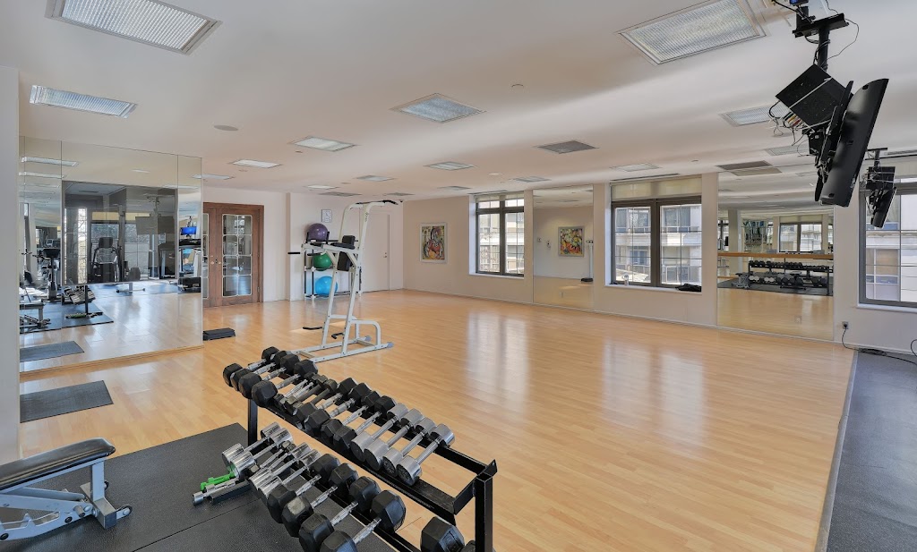 DelSuites | 80 Harrison Garden Blvd Suite 825, North York, ON M2N 7E3, Canada | Phone: (416) 296-8838