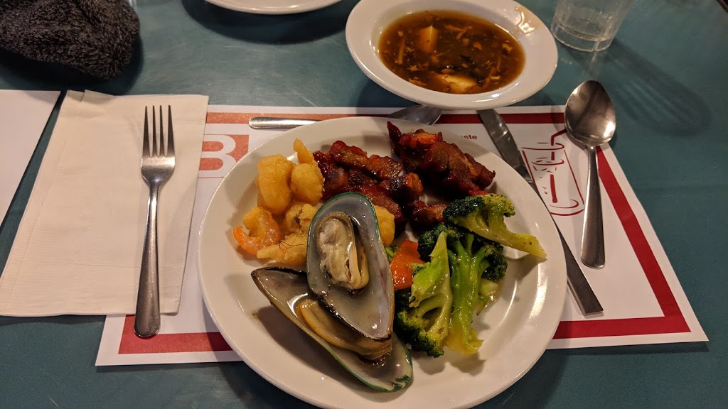 Buffet Square | 8-2188 McPhillips St, Winnipeg, MB R2V 3C8, Canada | Phone: (204) 632-7333