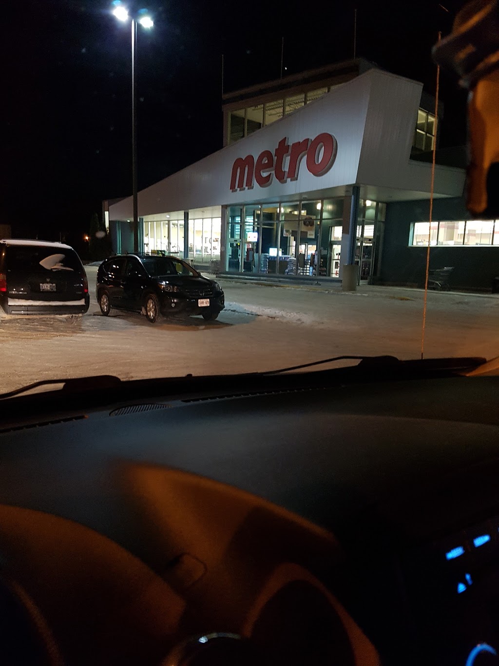 Metro | 3442 Errington Ave Ste.1, Chelmsford, ON P0M 1L0, Canada | Phone: (705) 855-4328