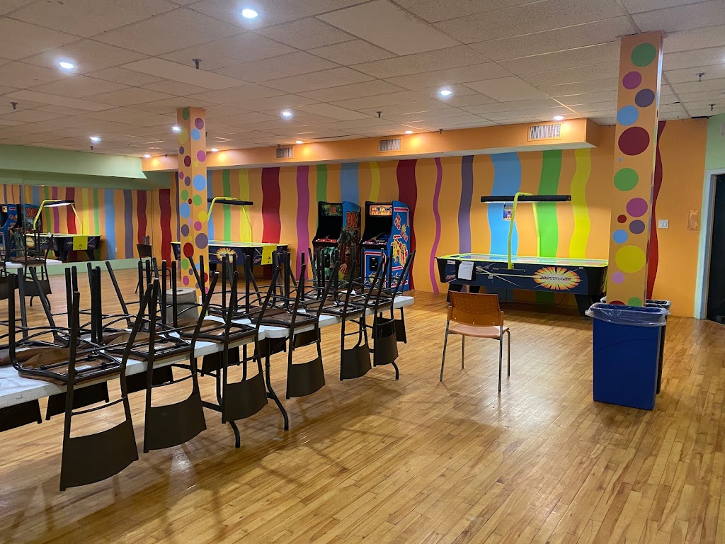 Putt N Blast | 1300 Bath Rd, Kingston, ON K7M 4X4, Canada | Phone: (613) 344-3001