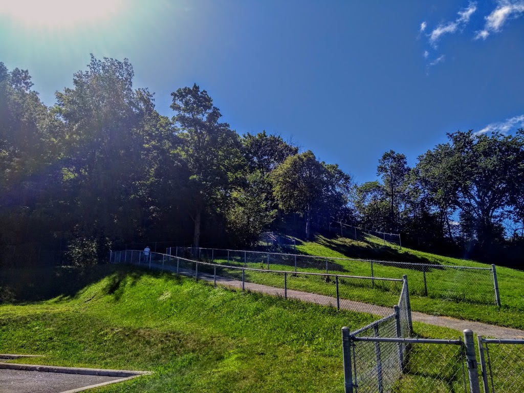 Parc du Mont-Saint-Eustache | 360 Rue Boileau, Saint-Eustache, QC J7R 4R7, Canada | Phone: (450) 974-5000