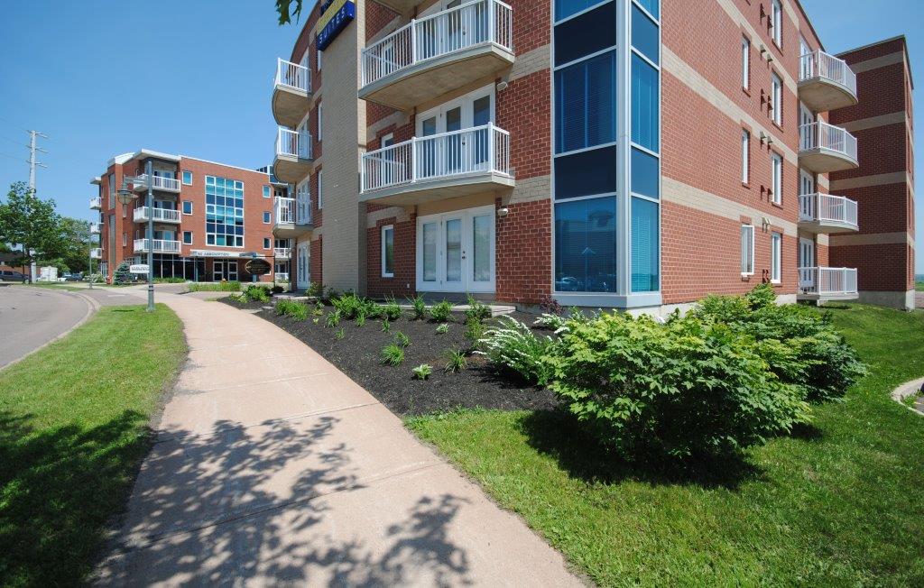 Premiere Suites | 54 Assomption Blvd, Moncton, NB E1C 0K1, Canada | Phone: (902) 420-1333