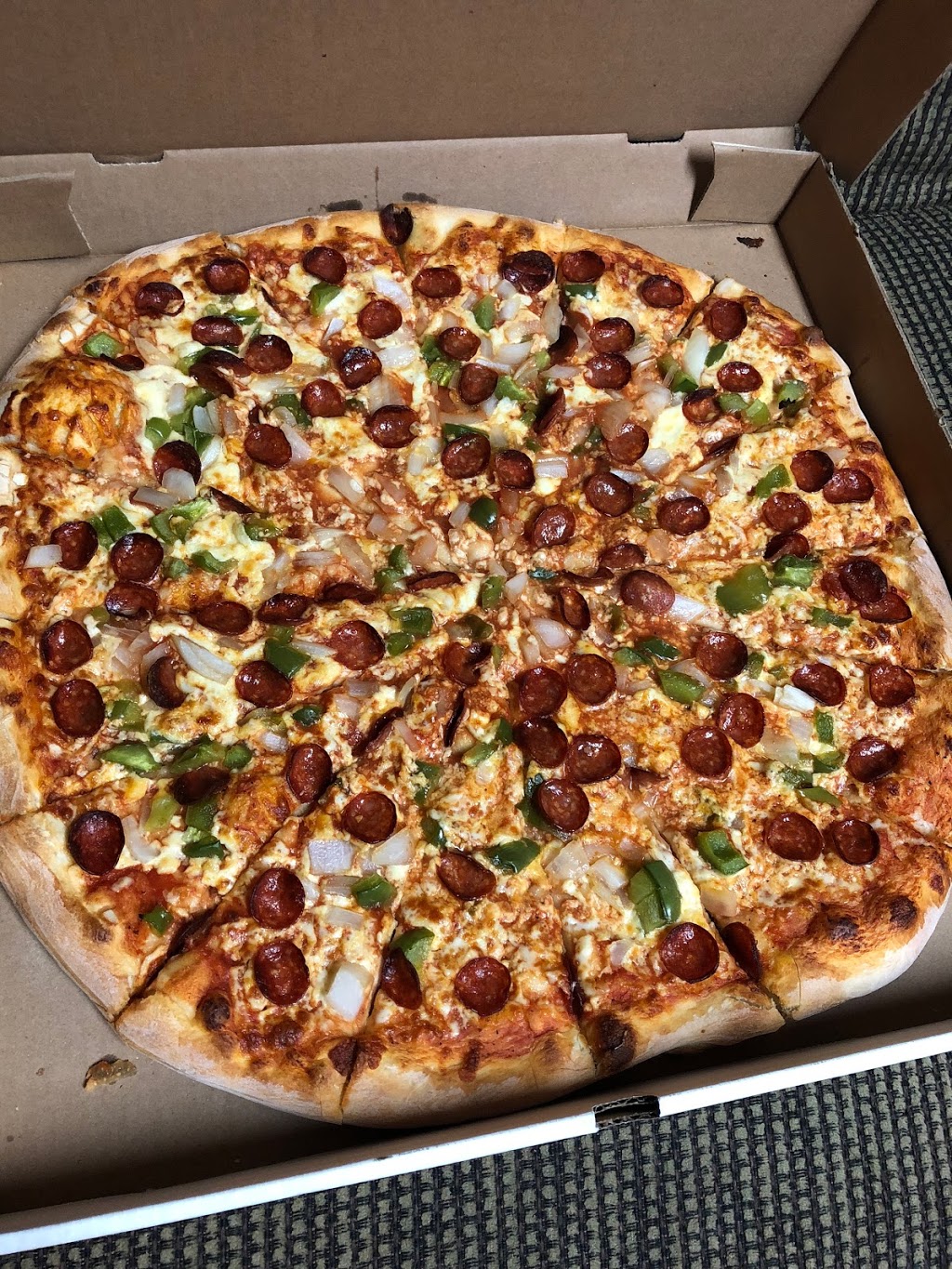 Venezia Pizza heartlake | 230 Sandalwood Pkwy E, Brampton, ON L6Z 1R3, Canada | Phone: (905) 846-3648