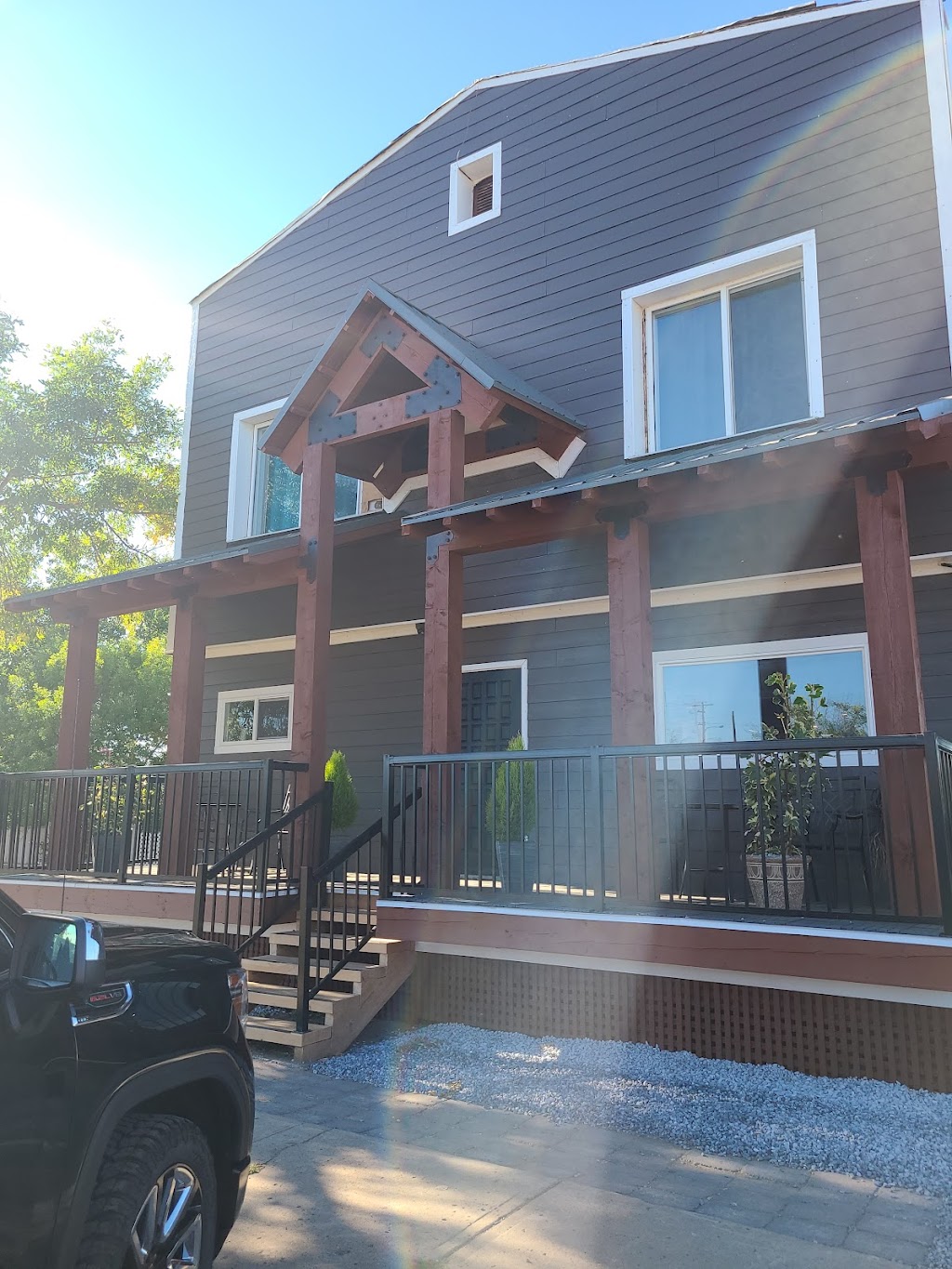 Morrin Hotel | 117 Main St, Morrin, AB T0J 2B0, Canada | Phone: (403) 772-2255