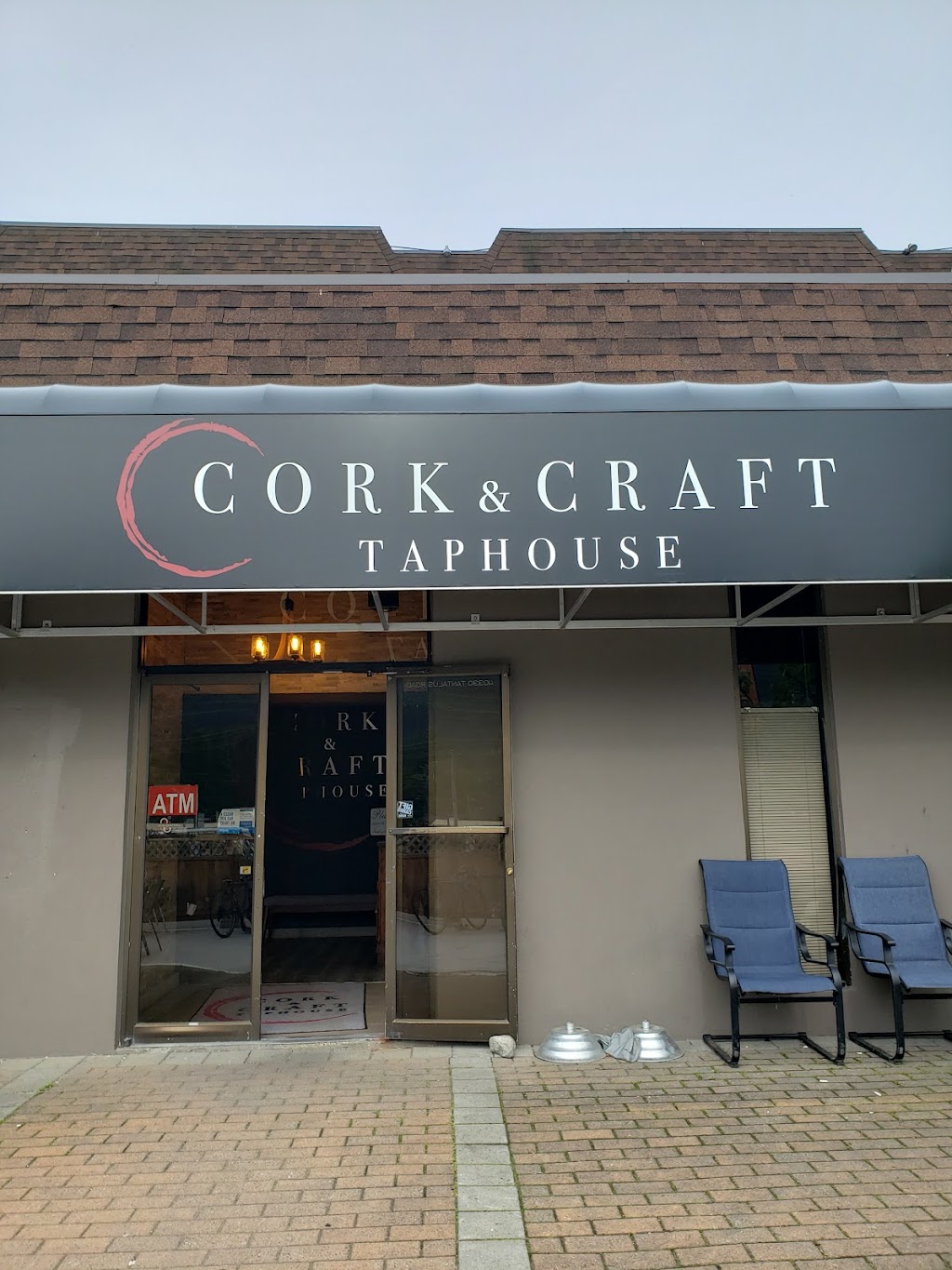 Cork and Craft Taphouse | 40330 Tantalus Rd, Squamish, BC V8B 0G2, Canada | Phone: (604) 449-1991