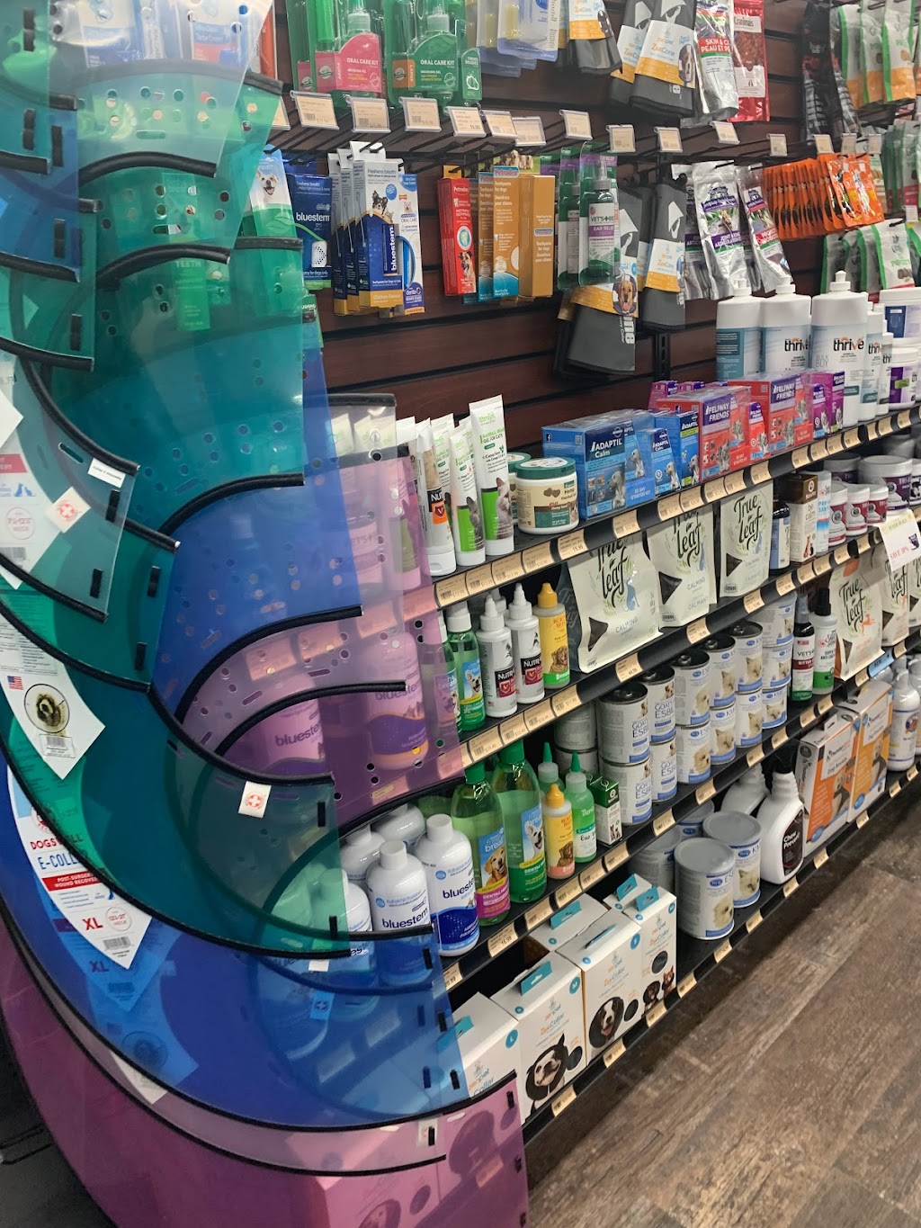 Pet Valu | 1658 Main St, Winnipeg, MB R2V 1Y9, Canada | Phone: (204) 334-4411