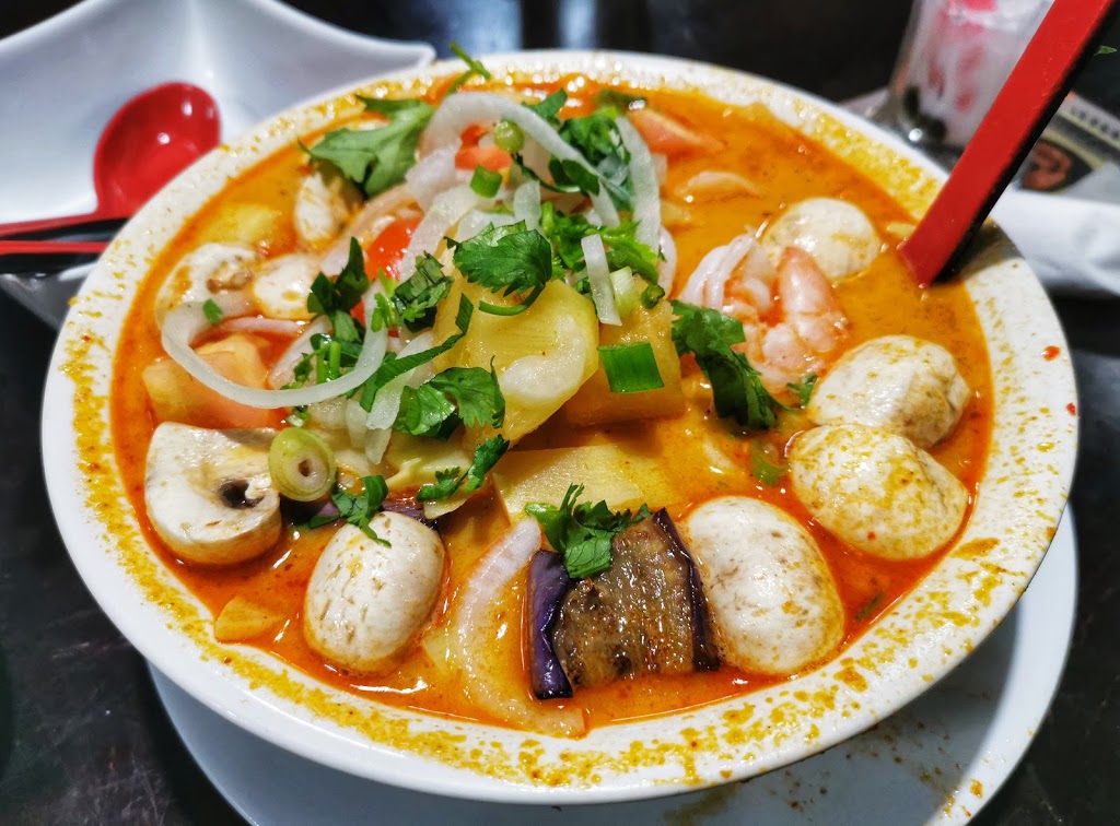 Red Papaya Thai and Grill | 55 Wyndham St N, Guelph, ON N1H 7T8, Canada | Phone: (519) 265-7070