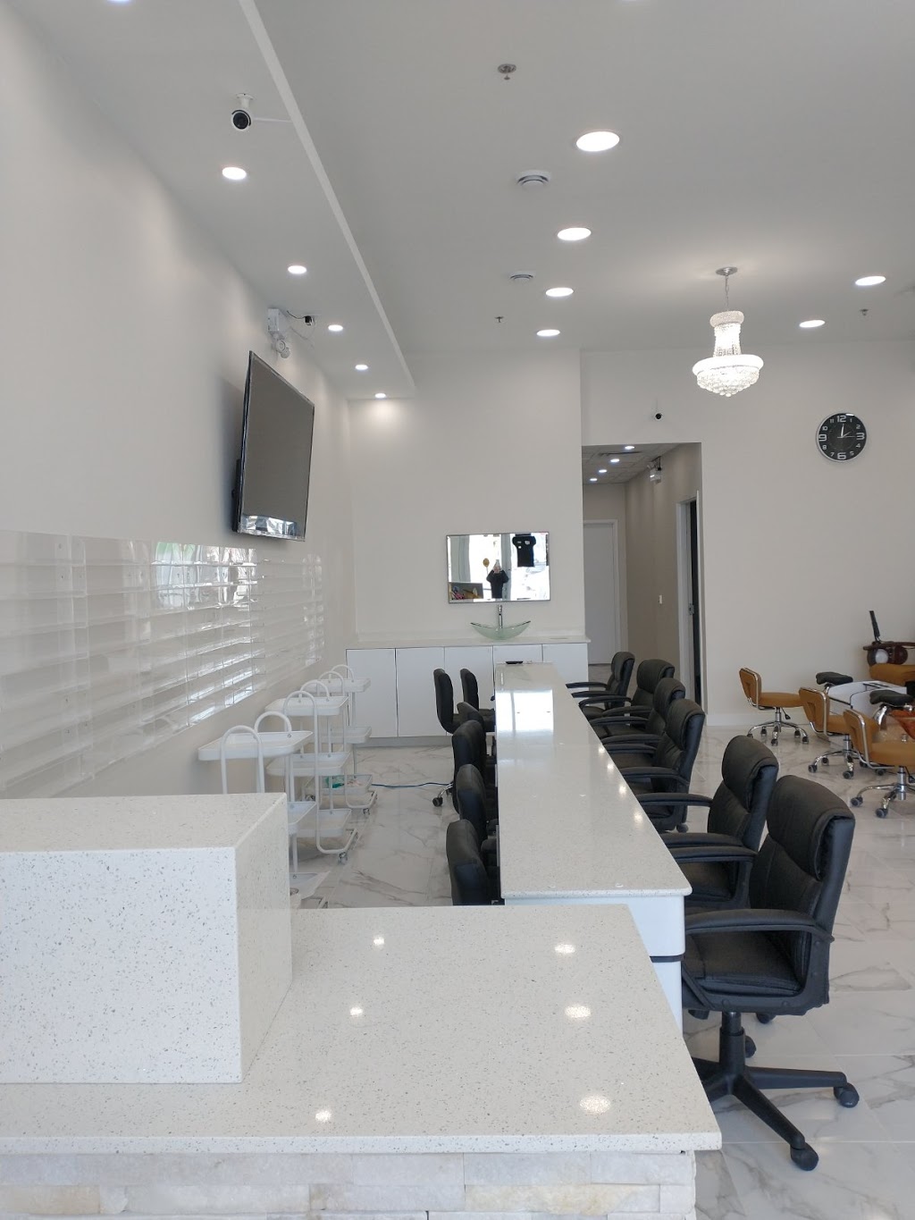 Pedi N Nails | 875 St David St N Unit 301, Fergus, ON N1M 2W3, Canada | Phone: (519) 787-8788