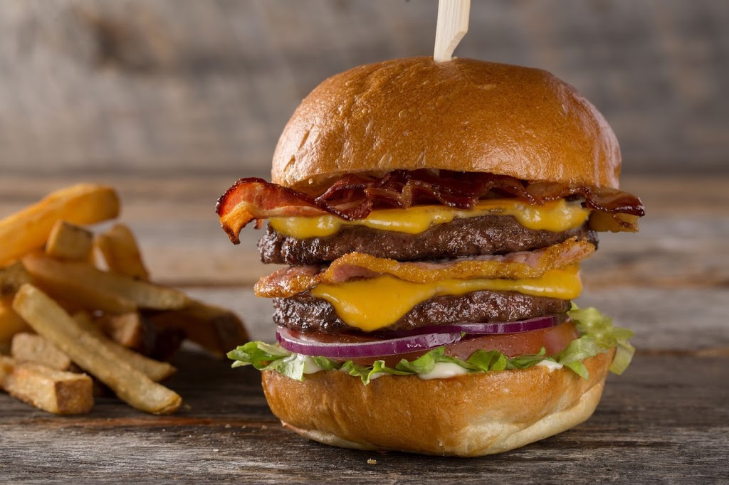 Kelseys Original Roadhouse | 458 Bayfield St, Barrie, ON L4M 5A2, Canada | Phone: (705) 735-6598