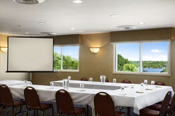 Super 8 by Wyndham Brockville | 1843 2, Brockville, ON K6V 5T1, Canada | Phone: (613) 345-1622