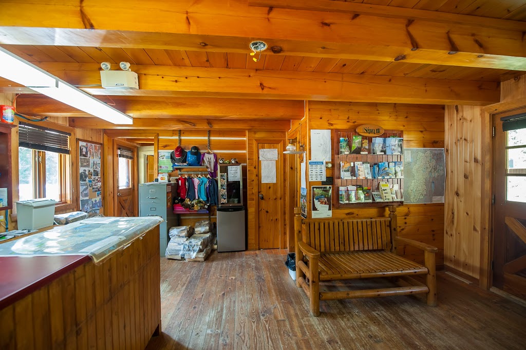 Accueil Gagnon, réserve faunique de Papineau-Labelle | 5000 Chemin du Lac Gagnon O, Duhamel, QC J0V 1G0, Canada | Phone: (819) 428-7510
