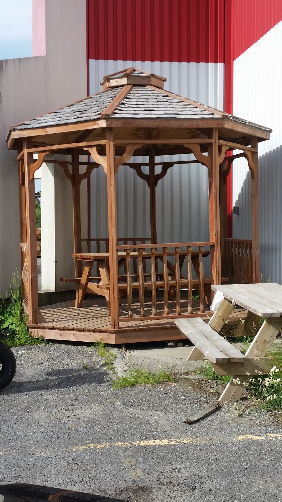 Surplus Malouin Inc. | 6400 Rue Foster, Waterloo, QC J0E 2N0, Canada | Phone: (450) 539-3722
