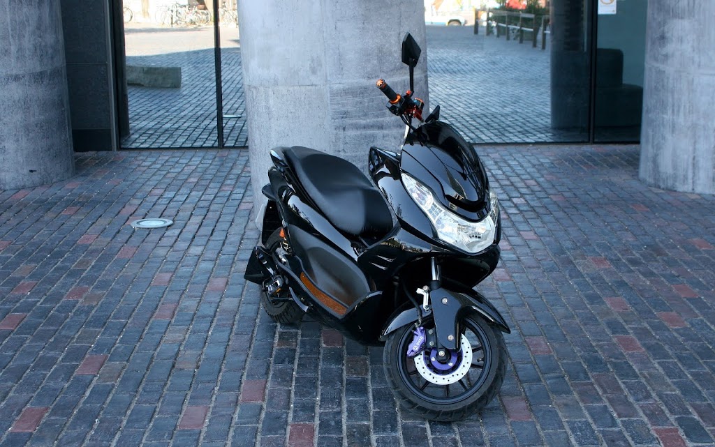 Green Moto-electric bikes, parts & accessories Toronto | 848 Dundas St W, Toronto, ON M6J 1V5, Canada | Phone: (647) 344-7043