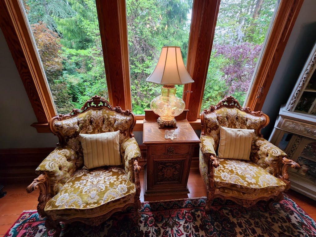 Hummingbird Gardens B&B | 3847 Fearn Way, Ladysmith, BC V9G 1K7, Canada | Phone: (778) 269-4866
