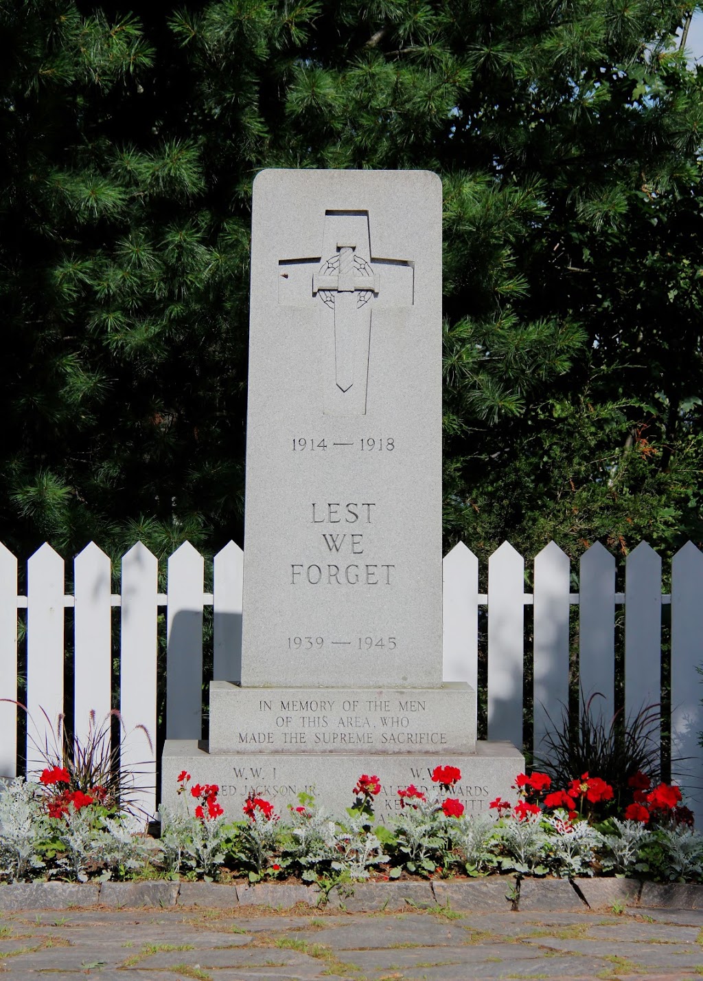 Bala Cenotaph | Bala Falls Rd, Bala, ON P0C 1A0, Canada