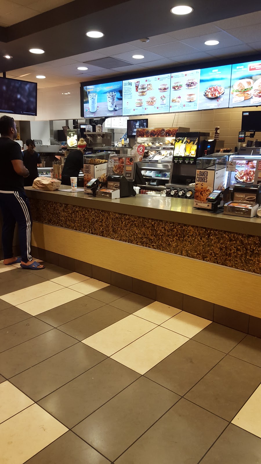McDonalds | 883 Huron Church Line Rd, Windsor, ON N9C 2K3, Canada | Phone: (519) 258-3531