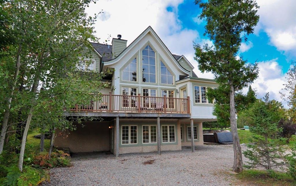 Chalet du Geant rental | 255 Chemin des Cerfs, Mont-Tremblant, QC J8E 1C7, Canada | Phone: (613) 799-0001