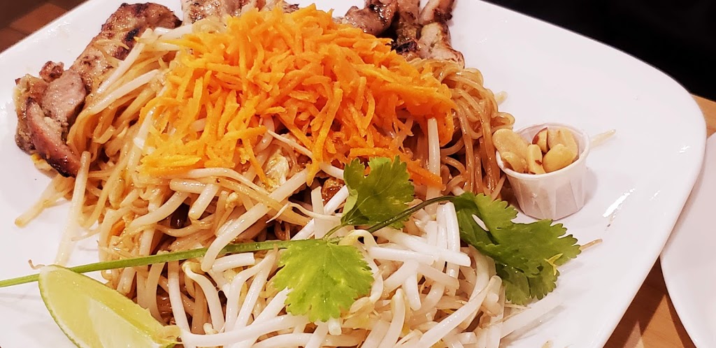 Pho Xic Lo | 1750 Wyandotte St W, Windsor, ON N9B 1J1, Canada | Phone: (519) 971-8288