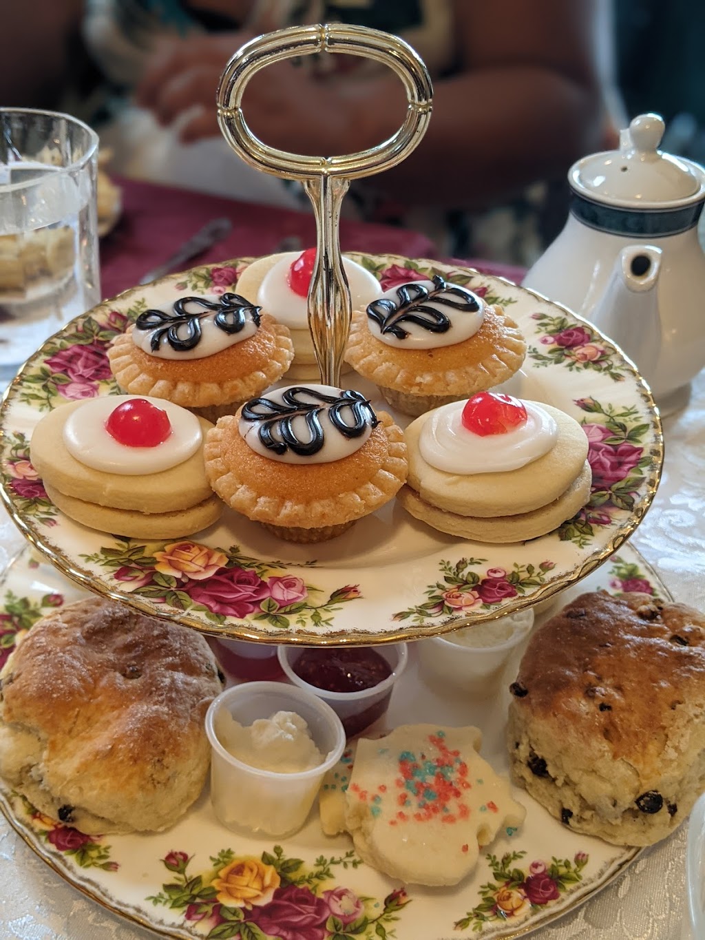 The Old Curiosity Tea Shop | 91 Main St N, Markham, ON L3P 1X7, Canada | Phone: (905) 472-9927