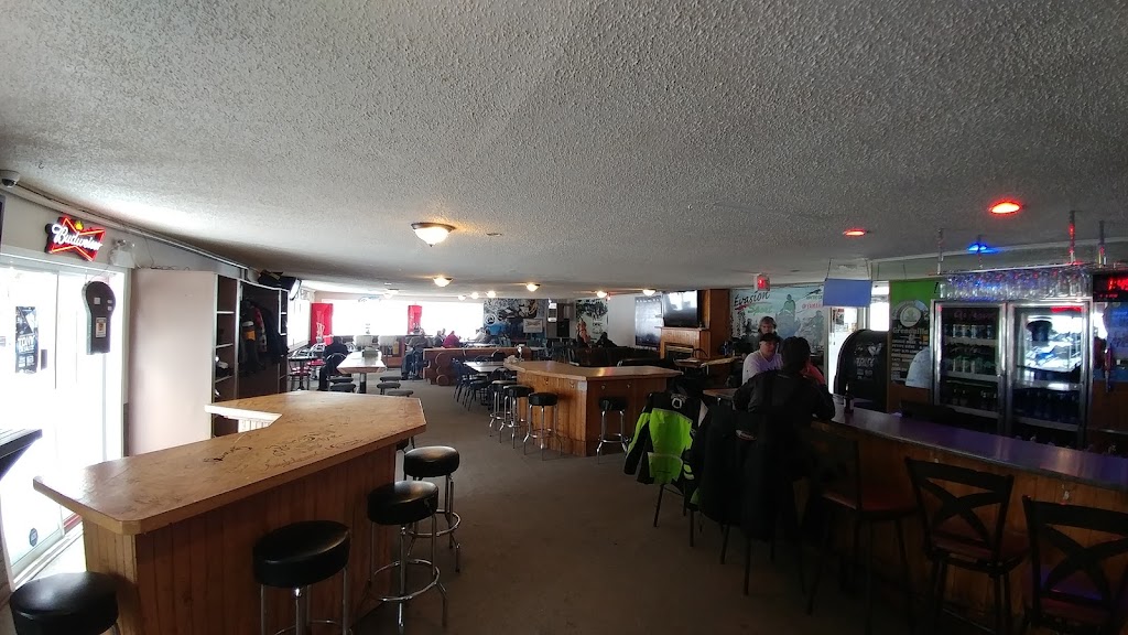 Resto-Bar La Grenouille | 558 Chem. Champigny, Larouche, QC G0W 1Z0, Canada | Phone: (418) 820-7784