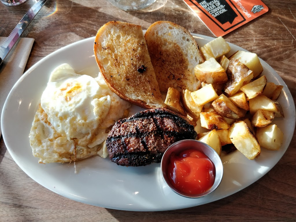 Browns Socialhouse Sunshine Hills | 6485 120 St, Delta, BC V4E 3G3, Canada | Phone: (778) 435-3003