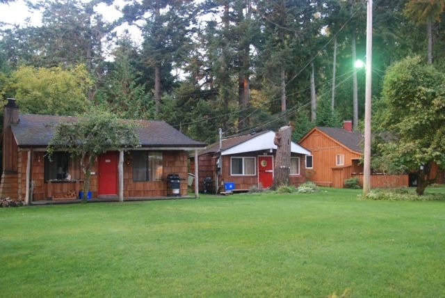 Sea Flame Beach Resort | 6383 Island Hwy W, Qualicum Beach, BC V9K 2E5, Canada | Phone: (250) 757-8411