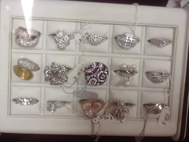 Mercedes jewellery | 6689 Drummond Rd, Niagara Falls, ON L2G 4N8, Canada | Phone: (905) 358-7172