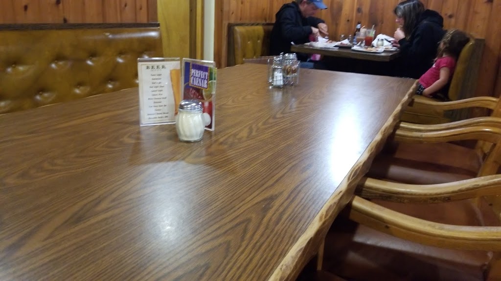 Pizza Place Winnipeg Beach | 49 Stitt St, Winnipeg Beach, MB R0C 3G0, Canada | Phone: (204) 389-3673