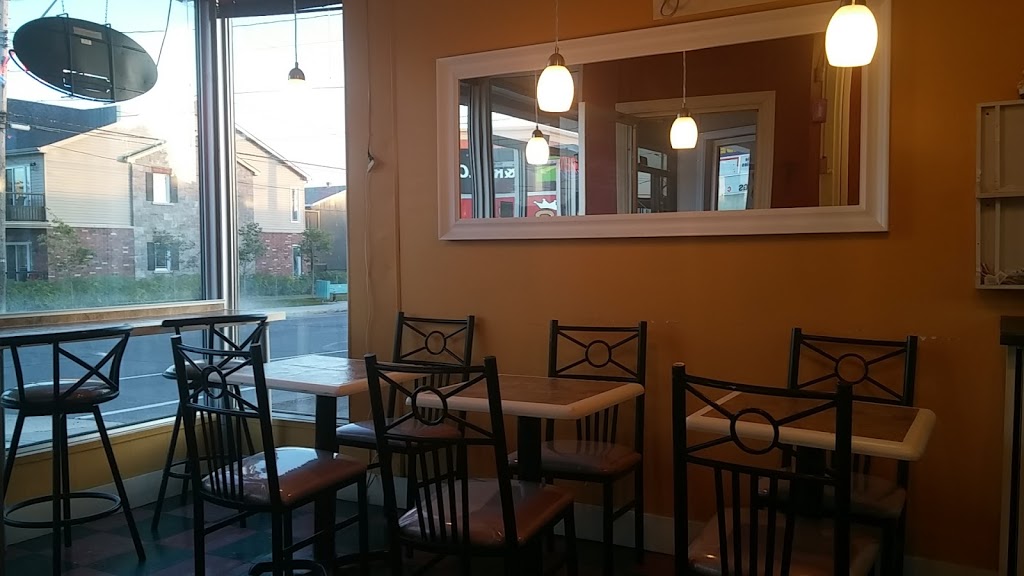 Rockland Pizza | 2294 Laurier St, Rockland, ON K4K 1L4, Canada | Phone: (613) 446-1056