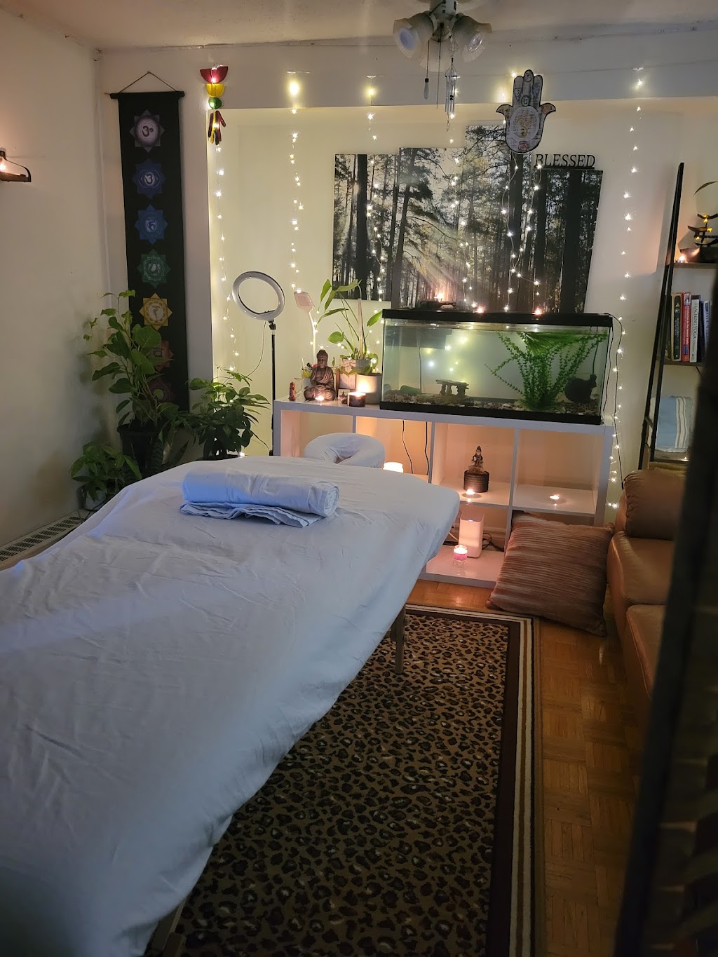 StillnessMassage333 | 1060 Caven St #214, Mississauga, ON L5G 4J5, Canada | Phone: (416) 276-9427