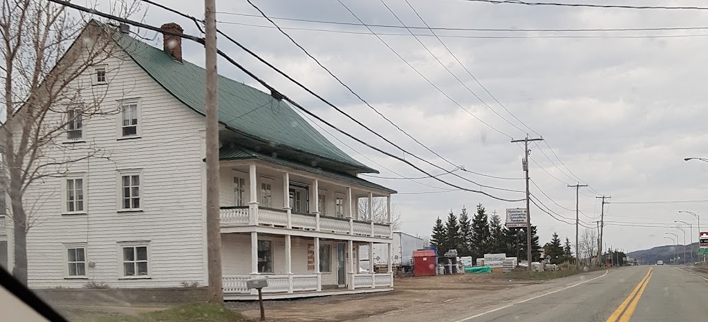 Matériaux Fernand Caron | 407 QC-132, Saint-Simon-de-Rimouski, QC G0L 4C0, Canada | Phone: (418) 738-2811
