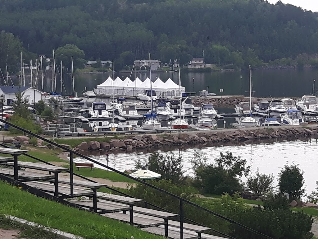 Location De Tentes Michel Laflamme Ltée | 222 Rte 137 Nord, Sainte-Cécile-de-Milton, QC J0E 2C0, Canada | Phone: (450) 793-4186