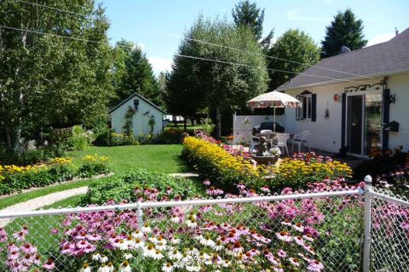 Nicolas le Jardinier | 70 Rue Gauthier, Cap-Santé, QC G0A 1L0, Canada | Phone: (418) 285-3239