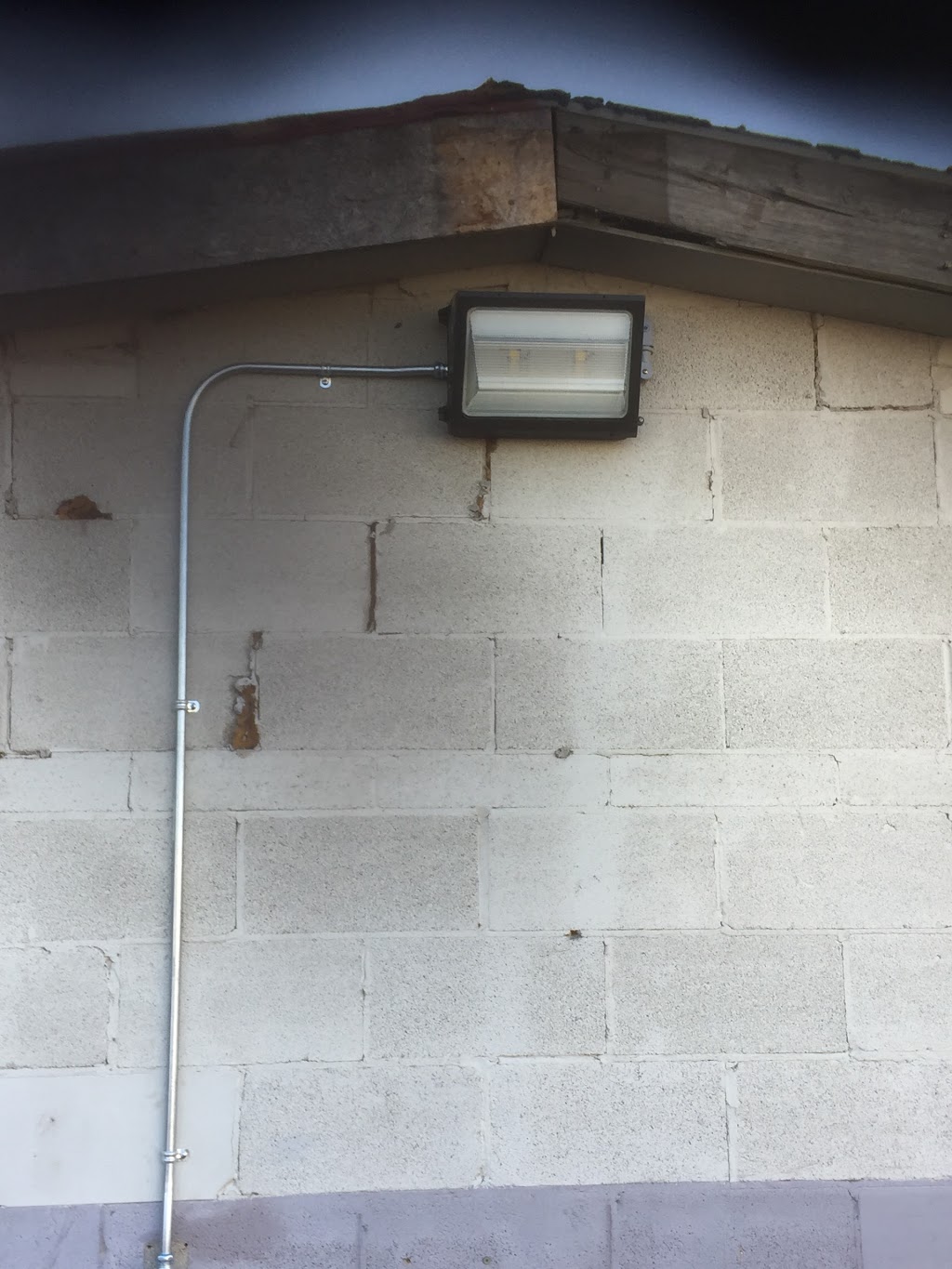 R&L Electric Contracting Services | 810 Steeves Ave, Saskatoon, SK S7L 5N1, Canada | Phone: (306) 260-7063