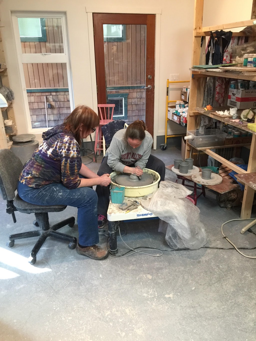 Amber Road Pottery | 7499 Amber Rd, Sechelt, BC V0N 3A4, Canada | Phone: (604) 740-3754