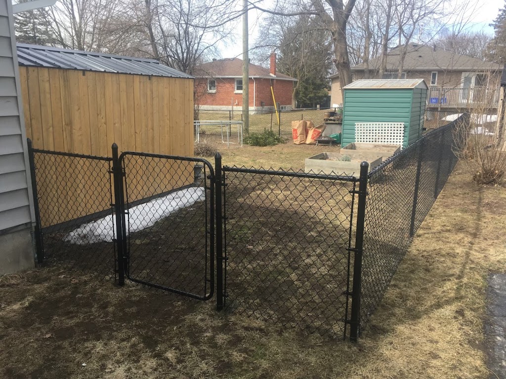 Johnston Fence Contracting - Barrie Fencing | 126 Wellington St W #202, Barrie, ON L4N 1K9, Canada | Phone: (705) 325-9284