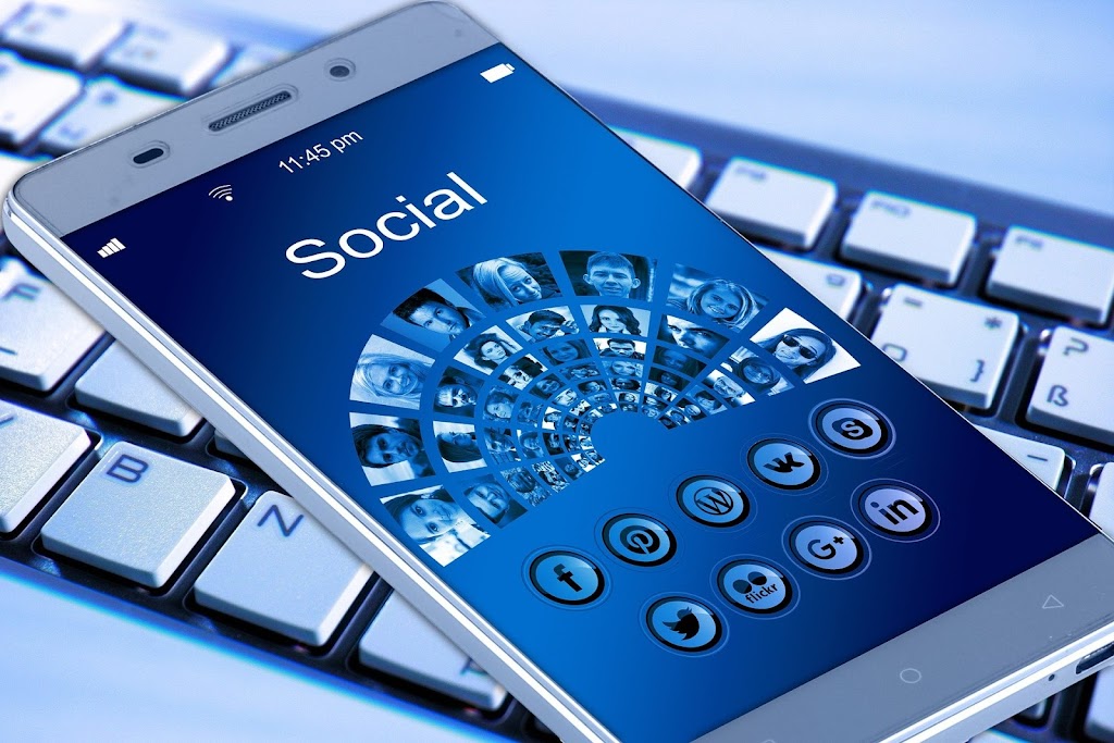 ARAZ IT SOLUTIONS Inc | 236 Rue Acres, Kirkland, QC H9H 4R2, Canada | Phone: (514) 805-2427